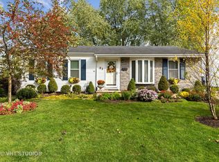 63 Willow Trl, Wheeling, IL 60090