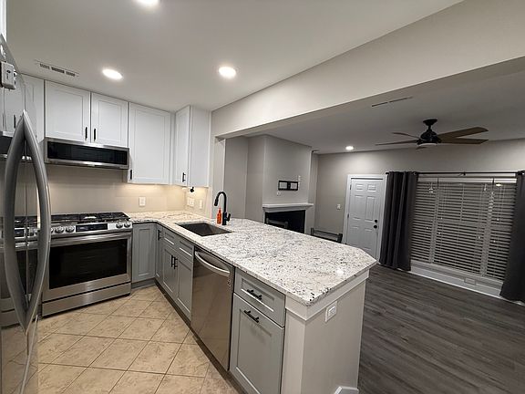4th image of 17452 Tuscany Ln