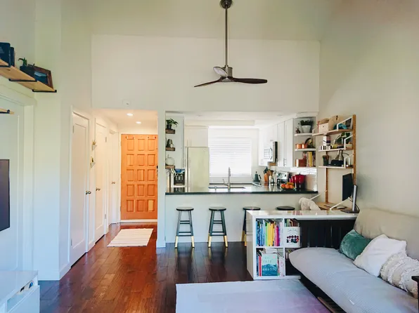 8364 Via Sonoma Unit G, La Jolla, CA 92037