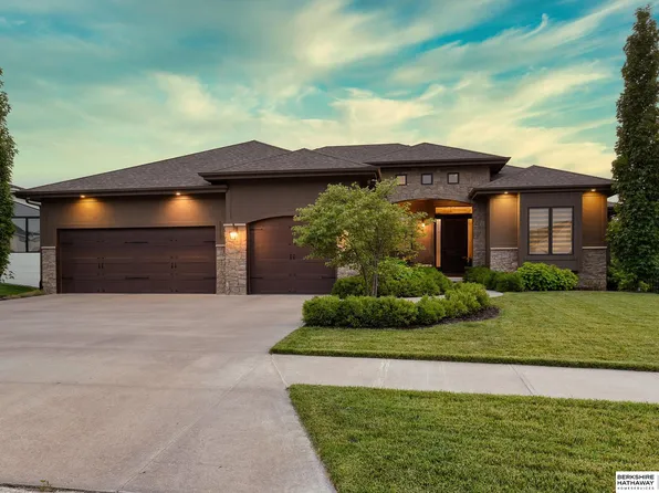 3934 S 208th St, Elkhorn, NE 68022