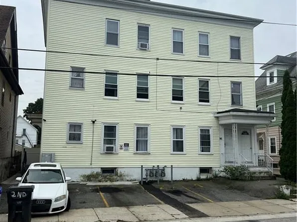 96 Hendricks St, Central Falls, RI 02863