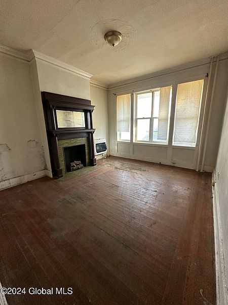 5th image of 28-30 Robin Street