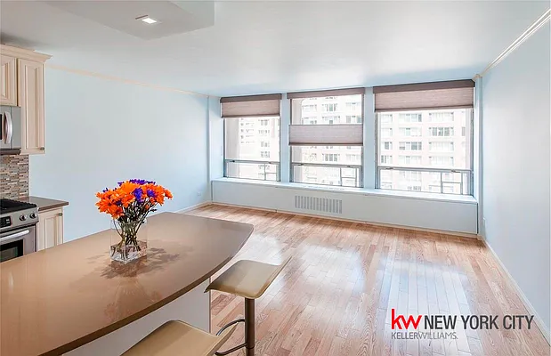 Rented by Keller Williams NYC | media 32