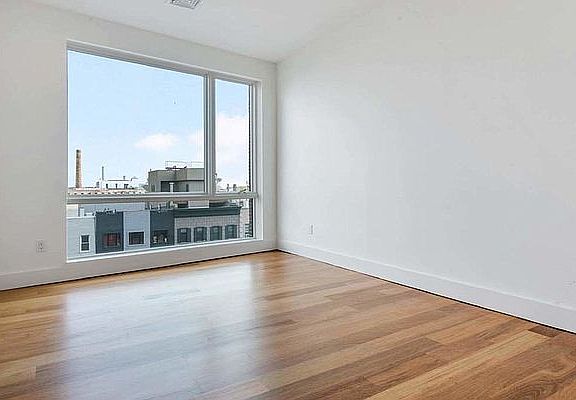 2nd image of 215 Green St #4E