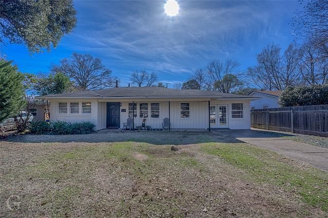 1st image of 125 Southfield Rd