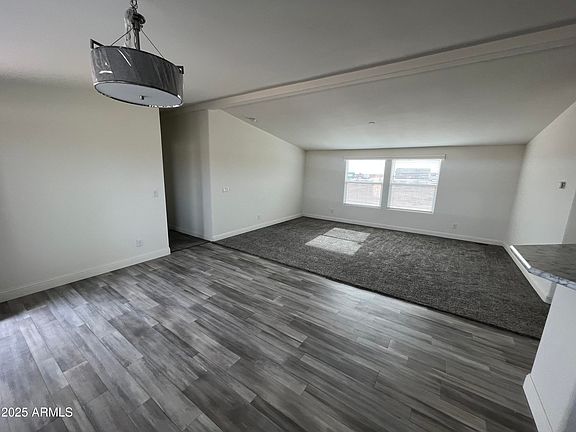3rd image of 36423 W Clarendon Avenue