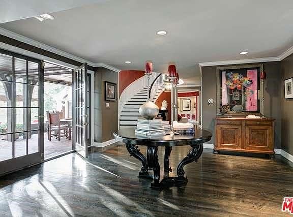 5th image of 9956 Toluca Lake Ave