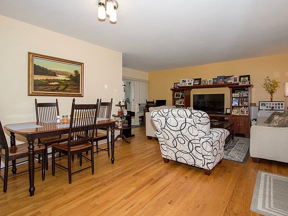 3rd image of 3011 Paris Ave APT 106
