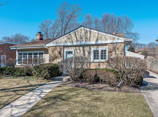 2322 Birchwood Ave, Wilmette, IL 60091