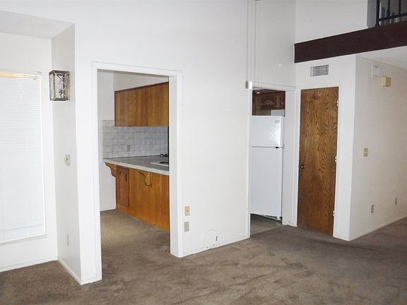 3rd image of 651 E 24th St APT 10