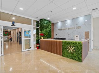 250 174th St APT 115, Sunny Isles Beach, FL 33160