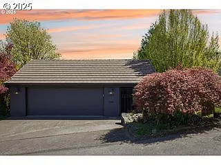 4260 SW McDonnell Ter photo 1