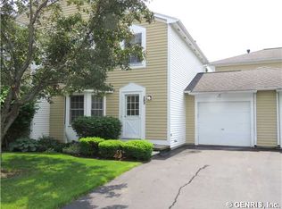 283 Deerhurst Ln, Webster, NY 14580