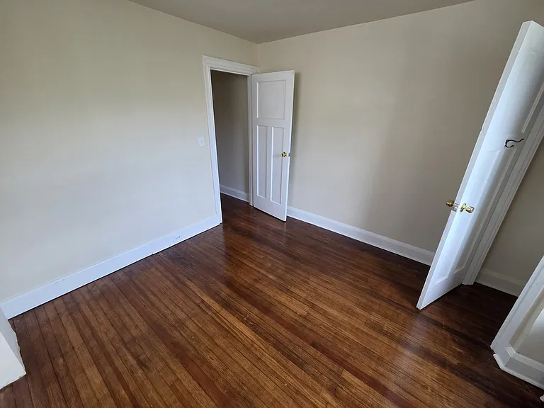 4224 Sheldon Ave — Photo 5