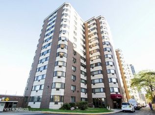 7337 S South Shore Dr APT 131, Chicago, IL 60649