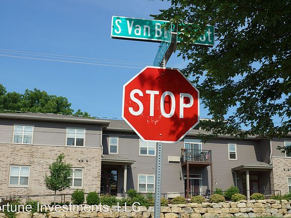 3rd image of 400 S Van Buren St #101