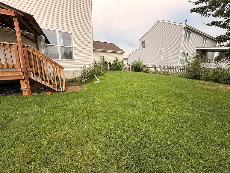 908 Mineral Dr — Photo 3