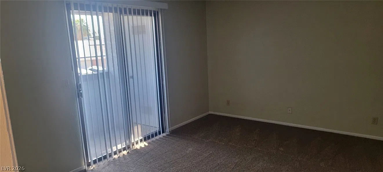 2 bed, 2.0 bath, 994 sqft, $1,350 — Photo 2