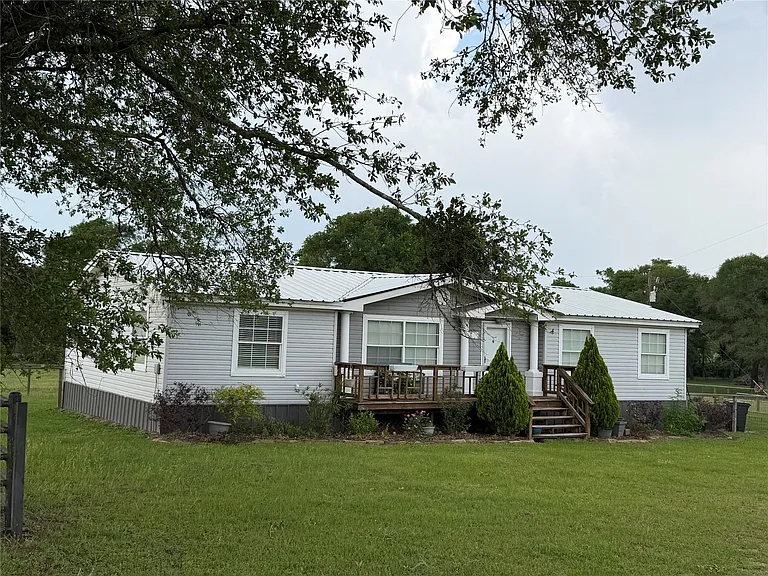 29480 Skymac Ranch Rd — Photo 1