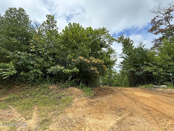4th image of Clifty Creek Rd