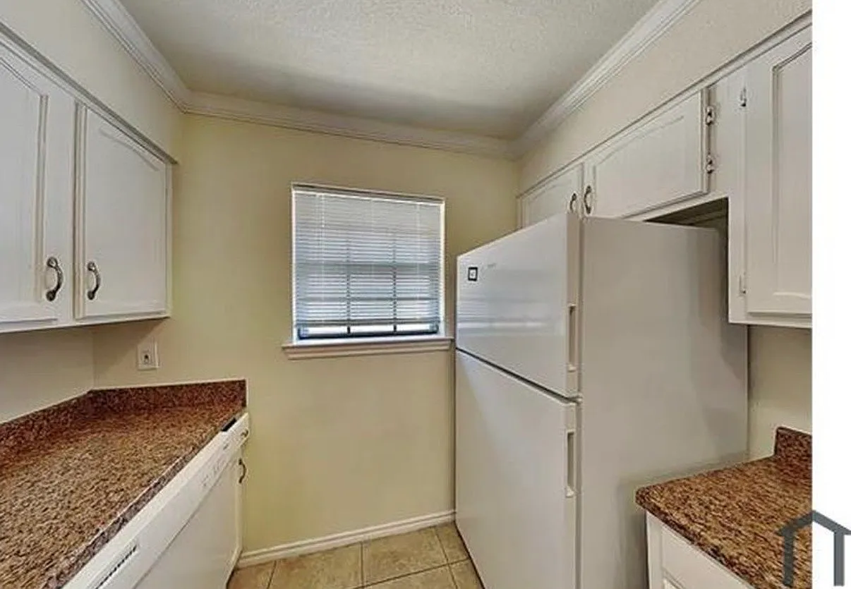 3432 West 4th Street, Unit 4 — Photo 4