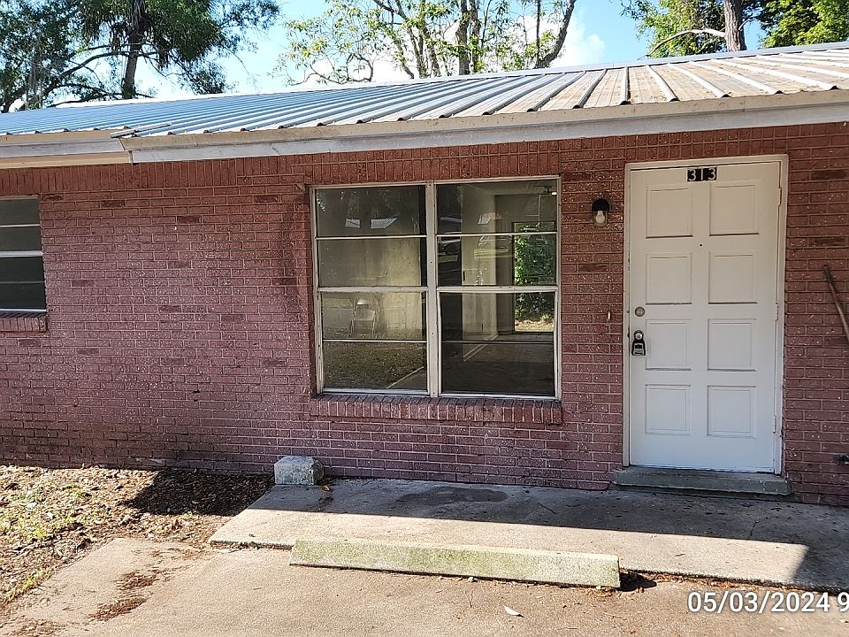 1st image of 313 Oleander Dr