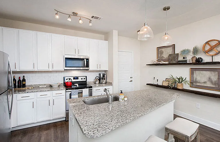 Southtowne Apartments — Photo 2