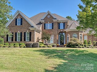 7512 Meadowgate Ln, Waxhaw, NC 28173