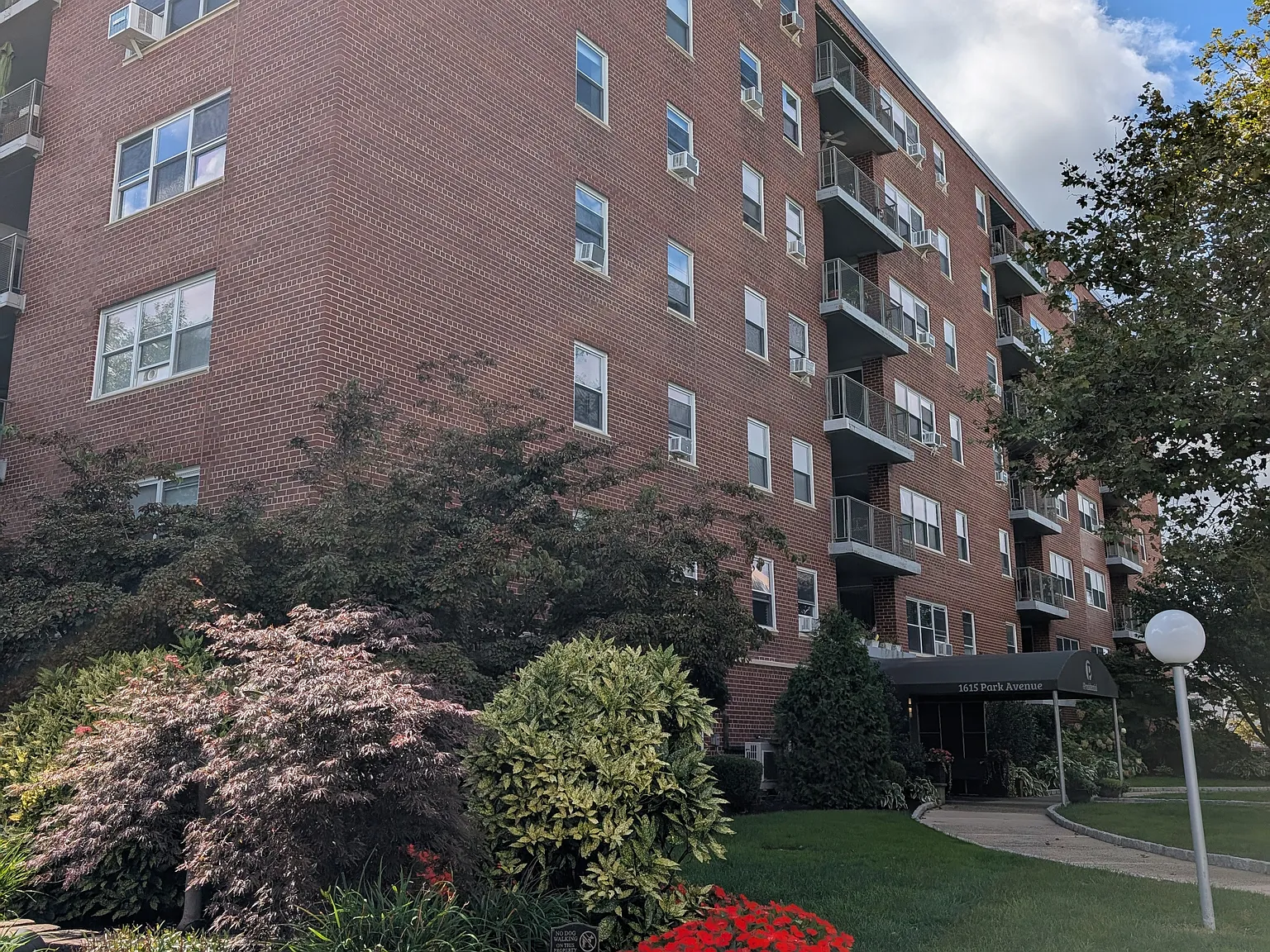 1 bed, 1075 sqft, $3,100 — Photo 1