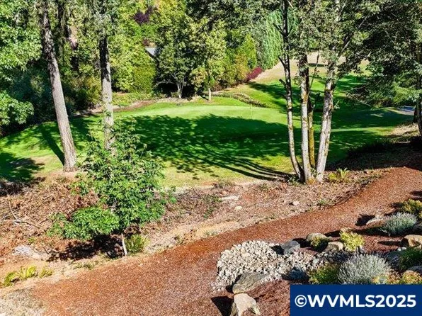 545 Sahalee Dr SE, Salem, OR 97306