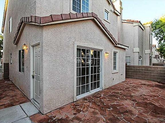 2nd image of 5578 Stomping Boots Ave