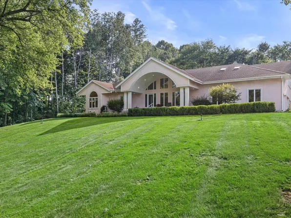 N6715 County Road I, Fredonia, WI 53021