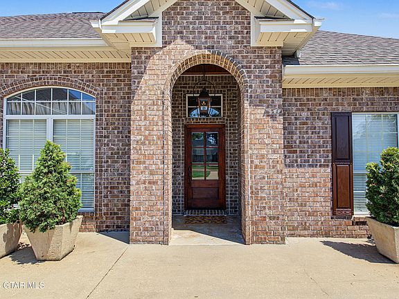 2nd image of 70 Terraceview Ln