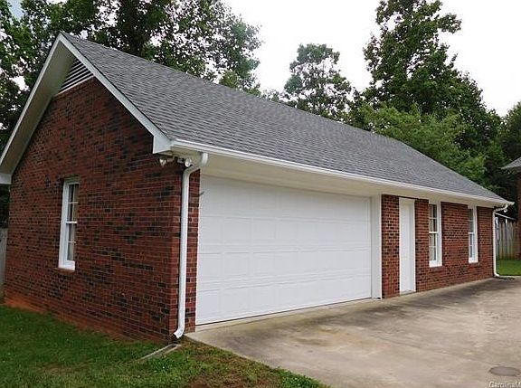 5th image of 118 Trollingwood Ln