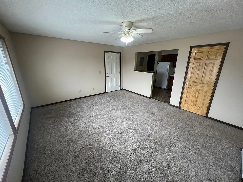 1231 N Dakota Ave #12