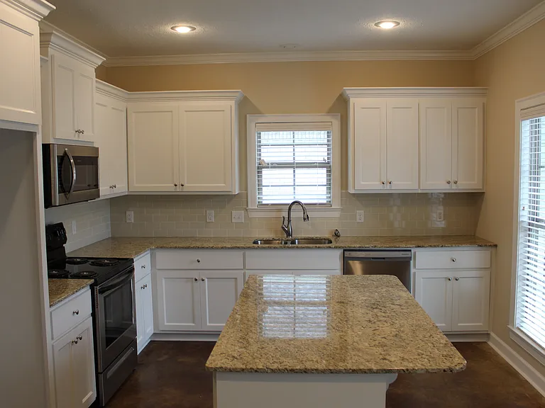36 Haley Renee Dr — Photo 2