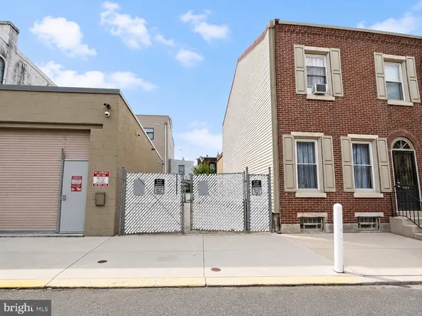 2666 Mercer St, Philadelphia, PA 19125
