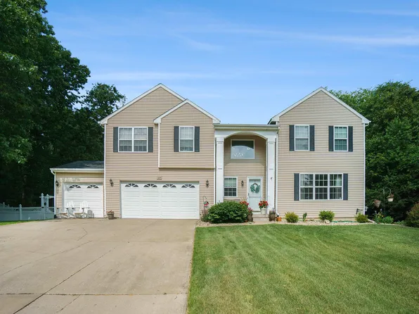 9354 Stratford Woods Trl, Kalamazoo, MI 49009