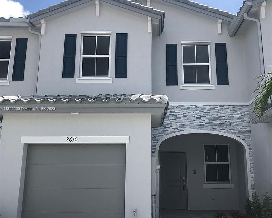 1st image of 2610 SE 13th St #0