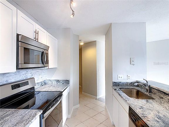 Home For Sale In Dockside