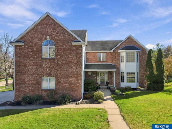 3343 Williamsburg Dr, Lincoln, NE 68516