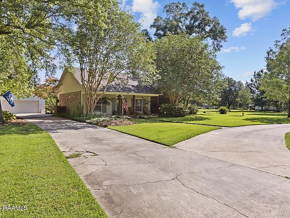 2nd image of 403 Robert Dailey Rd