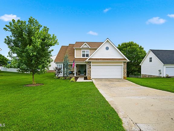 5th image of 211 Crystal Springs Cir