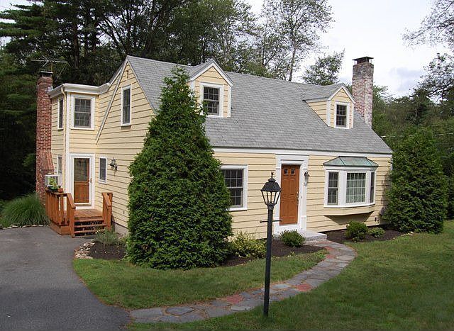 10 Hemlock Lane 