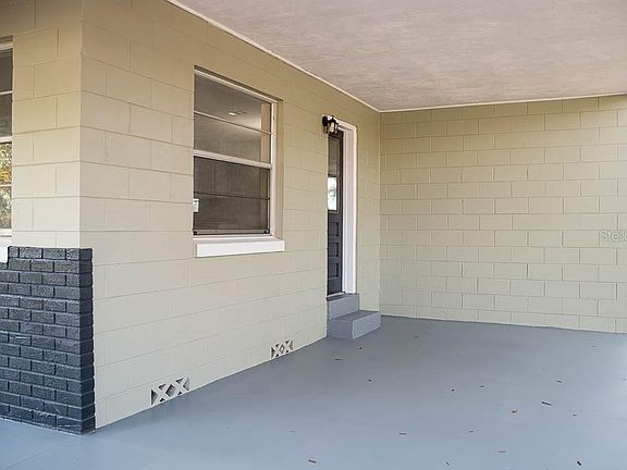 3rd image of 662 N Volusia Ave