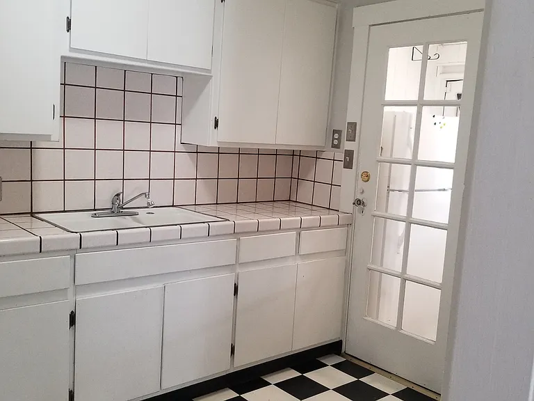 3334 J St #4 — Photo 7