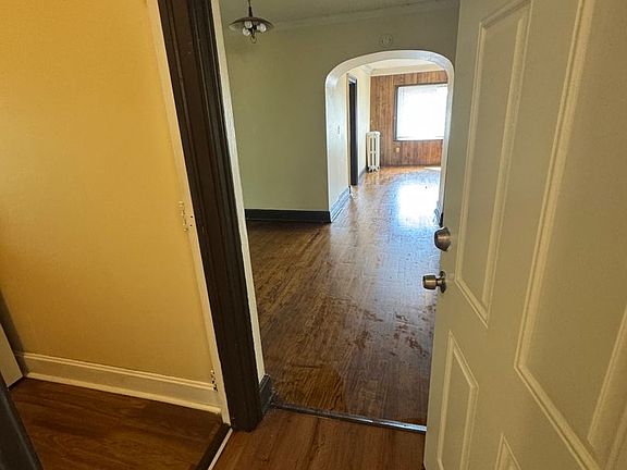 3rd image of 1524-1528 S Broadway St #1526-6