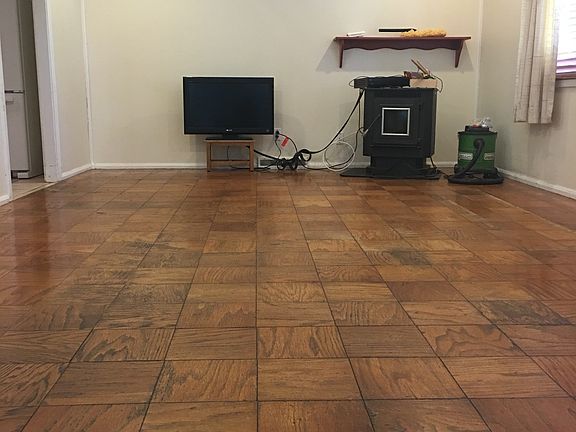 2nd image of 58 School St