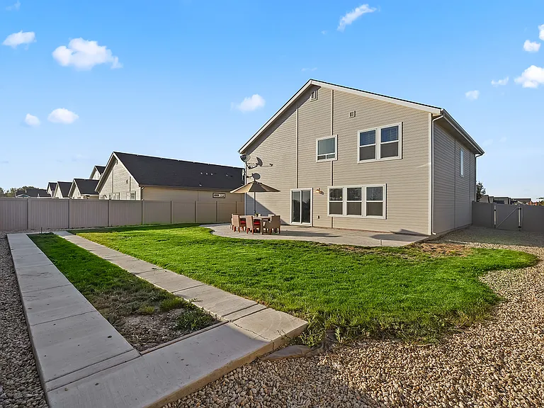11273 W Broadstone St — Photo 47