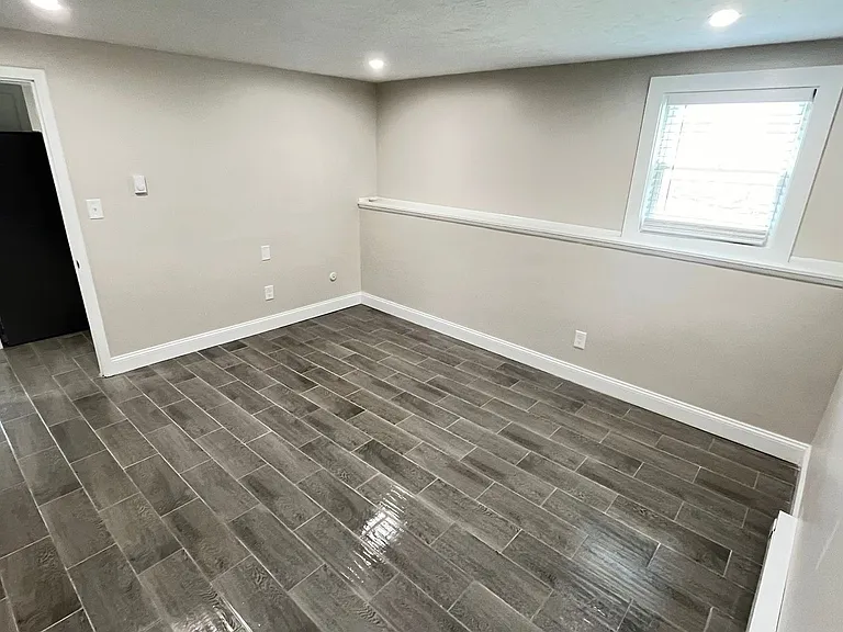 8-12 Perry St — Photo 18